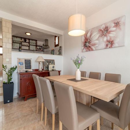Scenic Sea View,Three Bedroom Villa With Pool 特罗吉尔 外观 照片