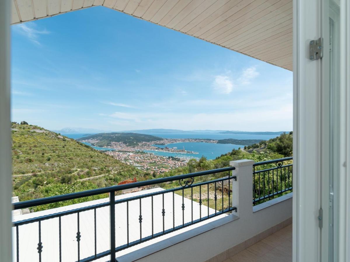 Scenic Sea View,Three Bedroom Villa With Pool 特罗吉尔 外观 照片
